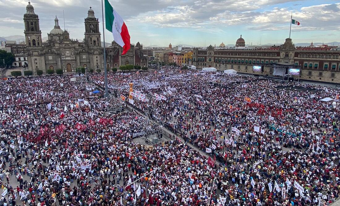 La plancha del Zócalo en el mensaje de AMLO. Fotografía de Berenice Fregoso de EL UNIVERSAL