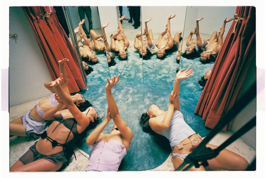 Sabrina Ol presenta su colección Tease a través de un cortometraje que transforma la lencería en una extensión del cuerpo y la complicidad femenina. Foto: Cortesía