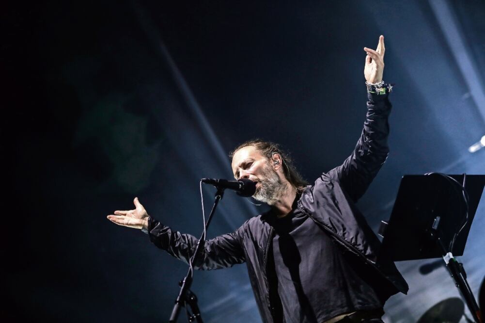 La banda comandada por Thom Yorke presentó ayer el primero de sus dos conciertos en el Palacio de los Deportes (GERMÁN ESPINOZA. EL UNIVERSAL)