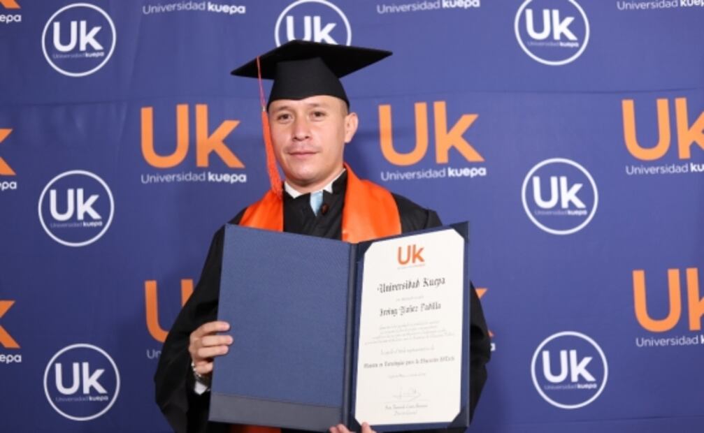 La UK celebra graduación de la primera generación de egresados de su Maestría en Tecnologías para la Educación