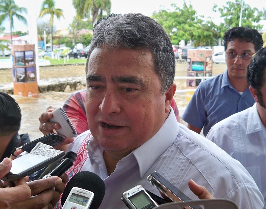 El Secretario de Gobierno, Gabriel Mendicuti confirmó la renuncia de el Procurador del estado. (Foto: Silvia Hernández)