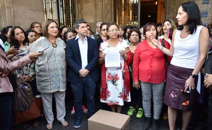 Entregan 23 mil firmas a Sheinbaum para reasignar 200 mdp y evitar cierre de estancias