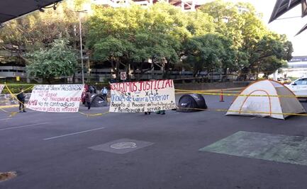 Cumple 24 horas bloqueo en accesos de la Terminal 1 del AICM