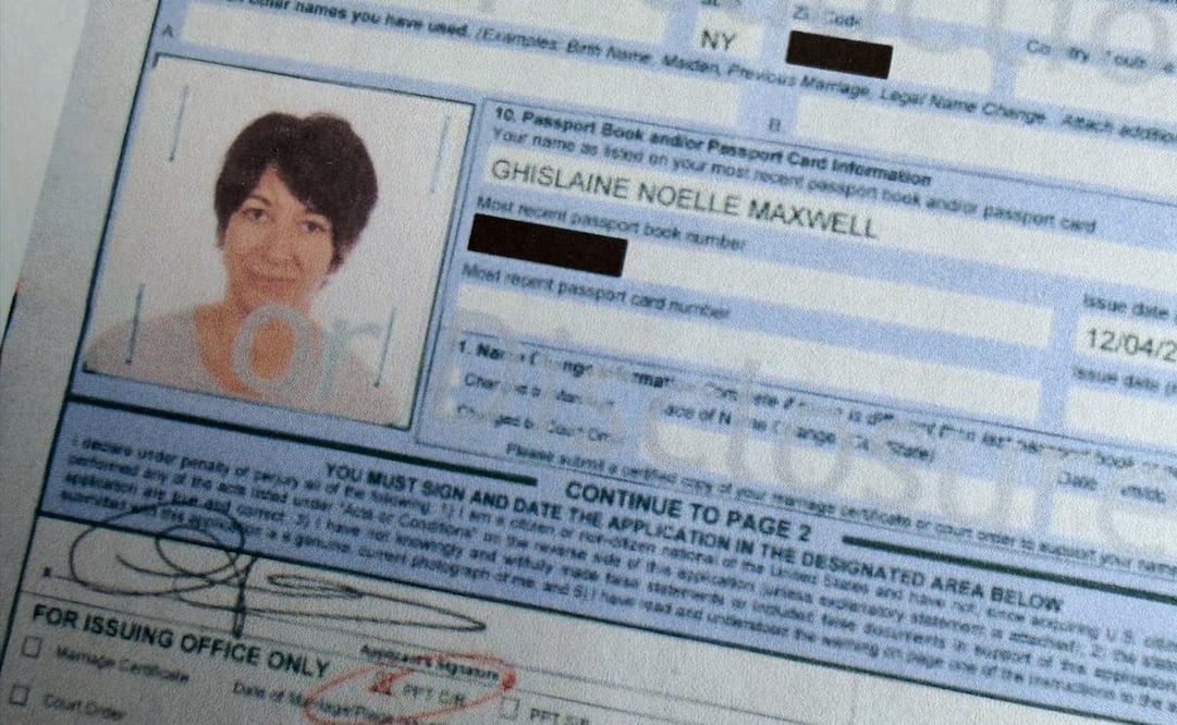 Un documento incluido en la publicación de los archivos Jeffrey Epstein por el Departamento de Justicia de EU, fotografiado el martes 3 de febrero de 2026, muestra la renovación del pasaporte de Ghislaine Maxwell, pareja de Epstein, en 2012. Foto: AP