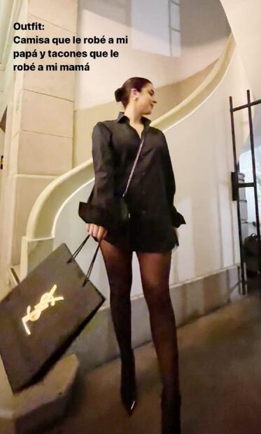 Hija de Biby Gaytán arma su outfit con prendas de sus papás