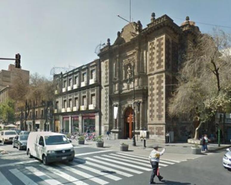 La controversial Avenida 20 de Noviembre