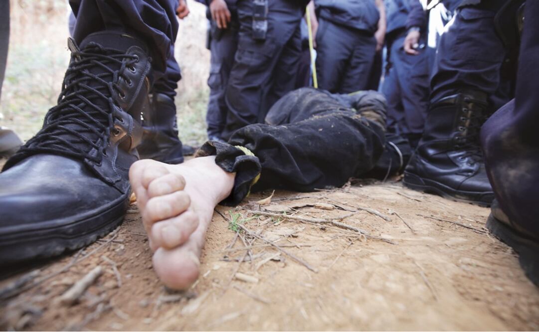 Los pobladores decidieron hacer justicia por su propia mano golpeando y prendiendo fuego al delincuente. Foto: Archivo/ EL UNIVERSAL