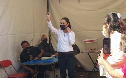 Claudia Sheinbaum acude a votar en consulta de revocación de mandato  