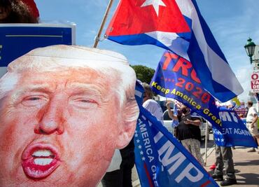 Las políticas de Donald Trump que han beneficiado a los latinos en EU