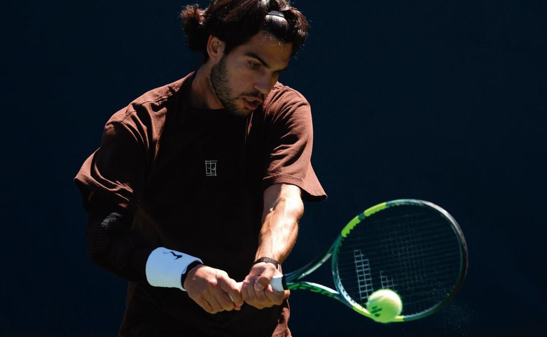 Carlos Alcaraz estuvo fuera desde abril, cuando se lesionó la muñeca. Jugó con Serena Williams un par de partidos, en dobles mixtos. Foto: JULIAN FINNEY/AFP