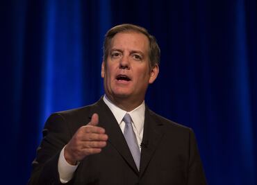 Radical e inexplicable detener fusión con Time Warner: AT&T