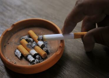 Niños expuestos a tabaco, con más riesgos de padecimientos respiratorios: IMSS