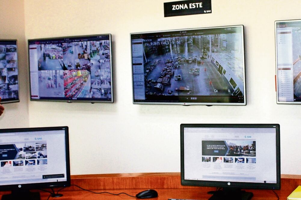 Desde el Centro de Monitoreo del Servicio de Administración y Enajenación de Bienes de la Secretaría de Hacienda, ubicado en la sede de la institución, se vigilan los movimientos de comercio exterior por regiones (SAE)