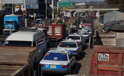 Con bloqueos, desquician Oaxaca transportistas y organizaciones