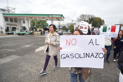 Piden gobernadores al Presidente frenar gasolinazo