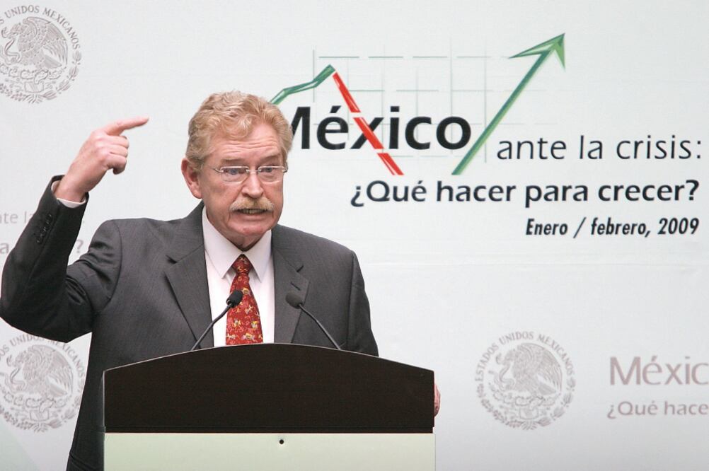 Javier González Garza, quien desde octubre de 2013 se desempeñó como jefe de la Oficina de la Jefatura de Gobierno, presentó su renuncia ayer (ARCHIVO EL UNIVERSAL)