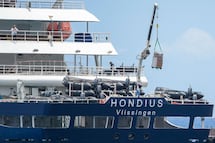 Crucero afectado por hantavirus zarpa rumbo a Países Bajos; evacúan a 125 pasajeros y tripulantes en Tenerife