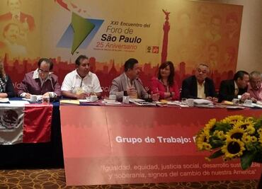 PRD evalúa fusión con PT, confirma Navarrete