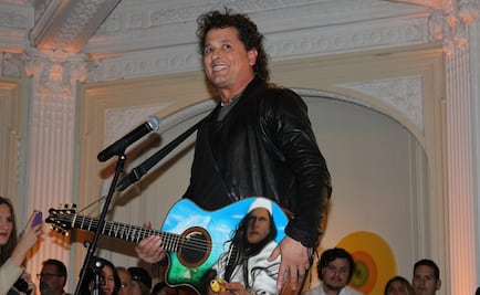 Carlos Vives rinde homenaje al Chapecoense en concierto