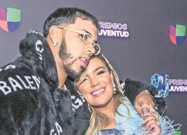 Anuel AA llama a Karol G ¿esposa?