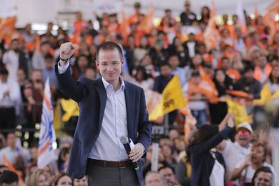Ricardo Anaya promete bajar IVA y gasolina en la frontera