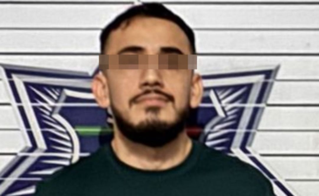 Cae "El Danone" en Cancún por probables delitos contra la salud y violación a la Ley Federal de Armas de Fuego.
Foto: Especial.