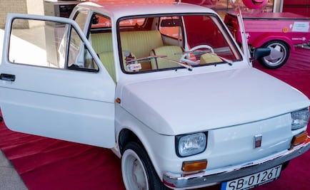 Ciudad polaca envía a Tom Hanks un auto de regalo