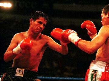 La pelea entre Julio César Chávez y el 'Mago' González que terminó en polémico empate