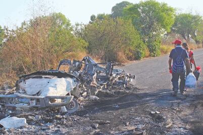 Bloquean carreteras para impedir operativo federal