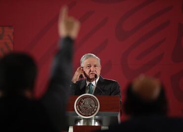 Una constante, que plagien diseños de culturas indígenas: AMLO