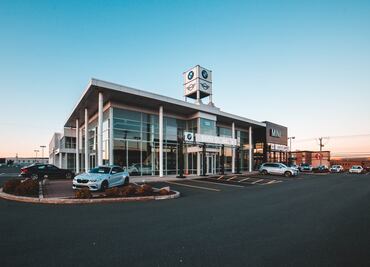 Hombre roba auto de una agencia y días después intenta cambiarlo por uno mejor