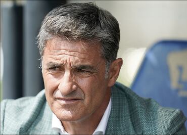 Para Míchel González, los complejos del equipo impiden competir