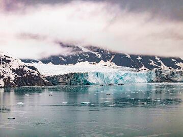Crucero a Alaska: glaciares, pueblos remotos y diversión a bordo