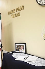 SRE abre libro de condolencias en sus sedes