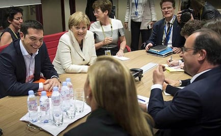 Tsipras, Merkel y Hollande pactan negociar con 'intensidad'