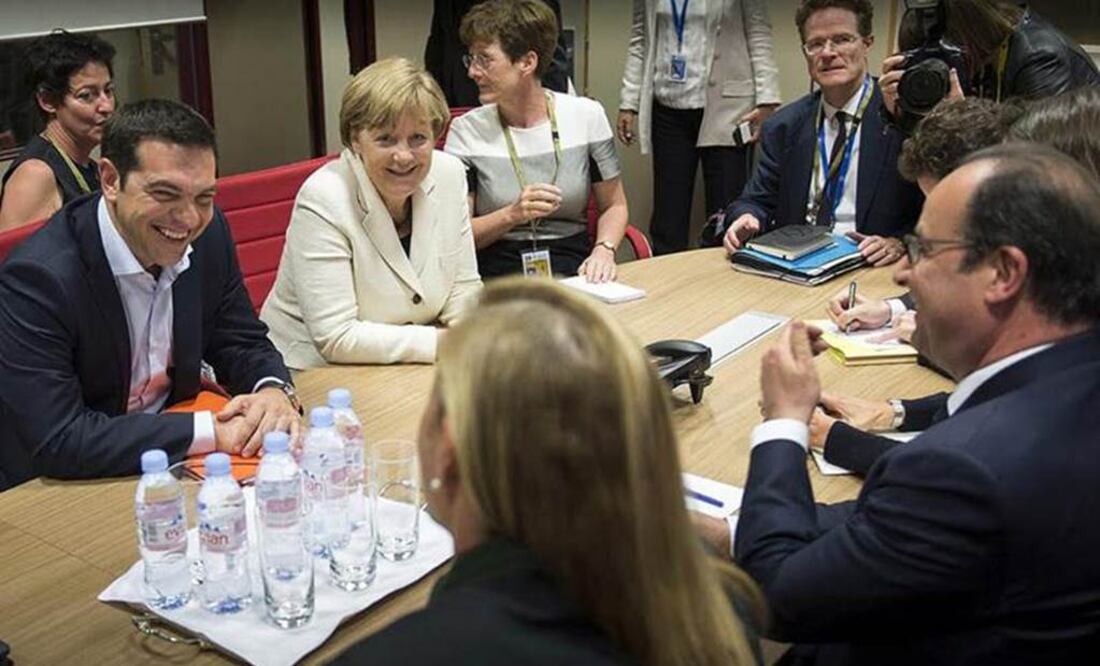 Tsipras, Merkel y Hollande pactan negociar con 'intensidad'
