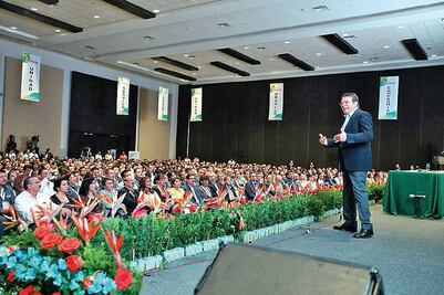 Seguridad social podría colapsar: Díaz de la Torre