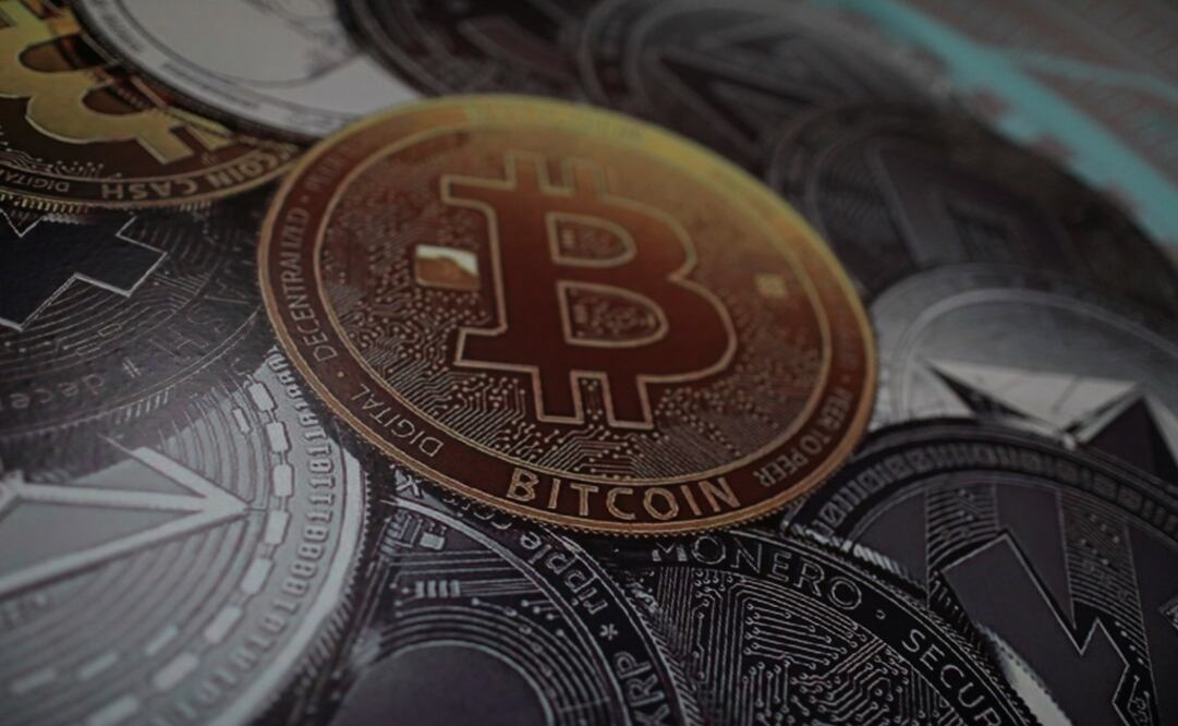 A bitcoin logo is seen - Photo: Marco Bello/REUTERS