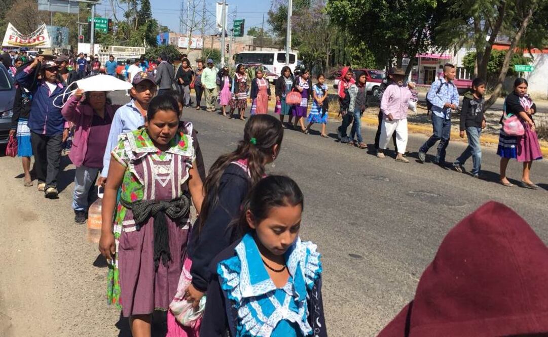 Pese a sismos y tragedias, no cesan marchas en Oaxaca