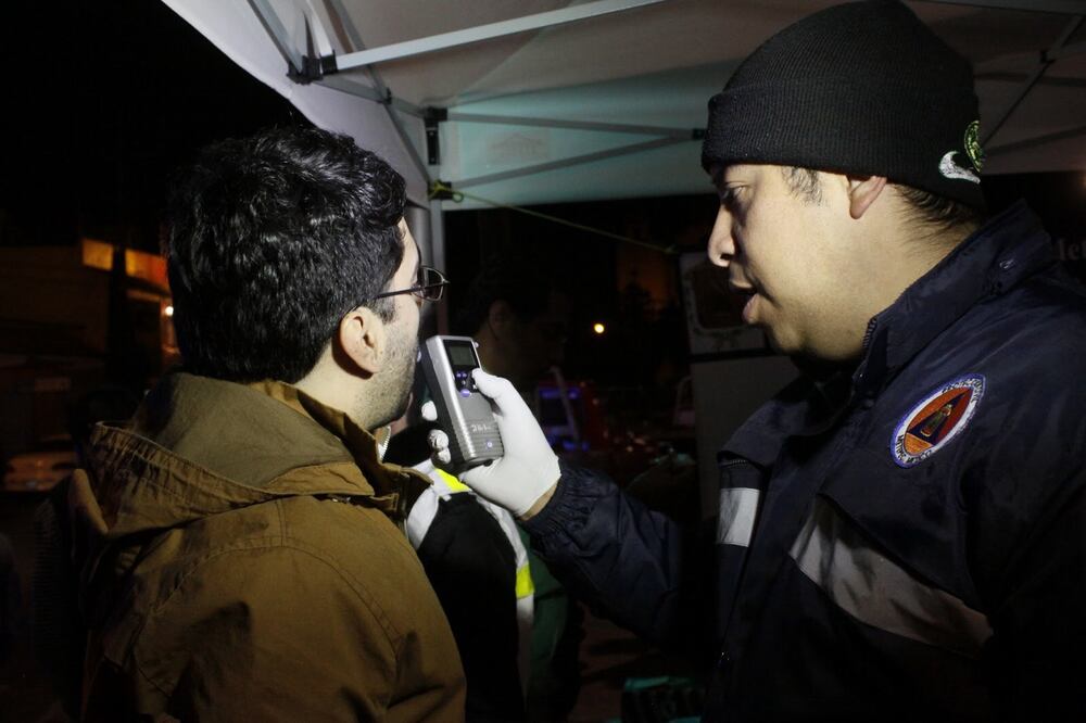Prueba de alcoholímetro. (ARCHIVO. EL UNIVERSAL)