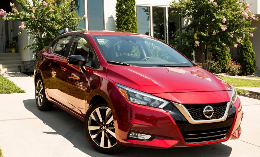 Cómo compite el nuevo Nissan Versa contra otros modelos