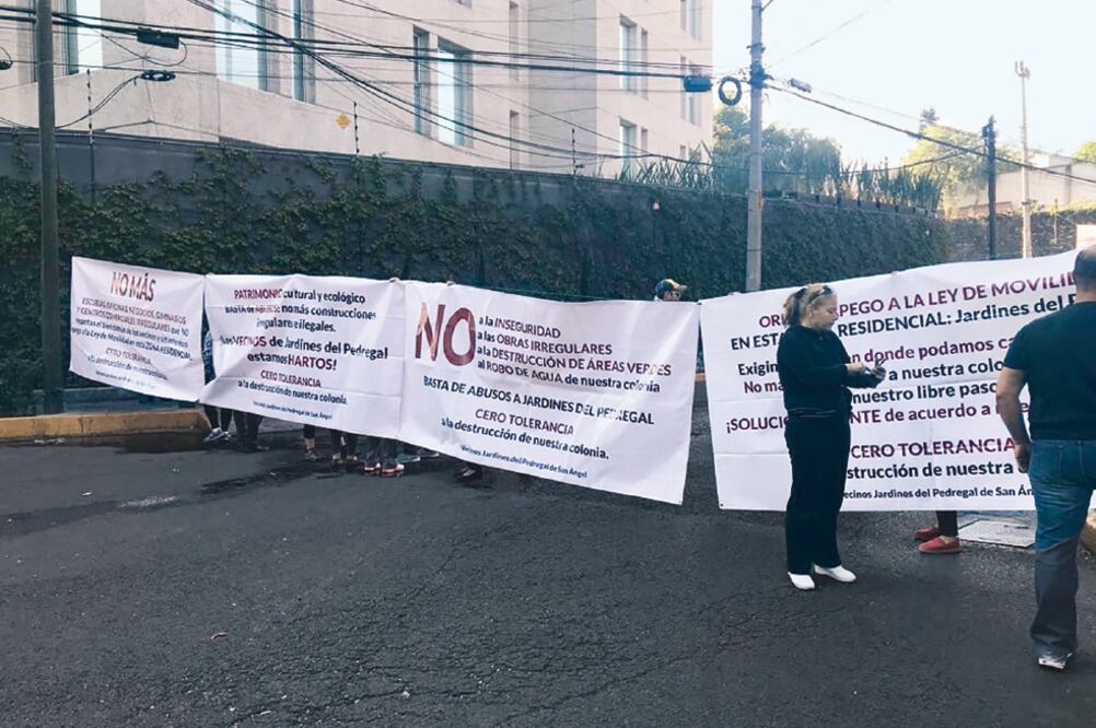 Los colonos también acusaron que los últimos tres meses se incrementó la inseguridad, sobre todo el robo de autopartes en la zona. (CORTESÍA)