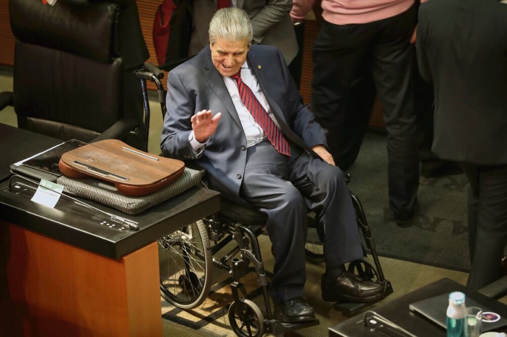Carlos Aceves del Olmo, dirigente de la CTM, durante los trabajos del Senado de la República. Foto: ARCHIVO EL UNIVERSAL