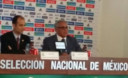 Cuéllar deja de ser técnico del Tri femenil