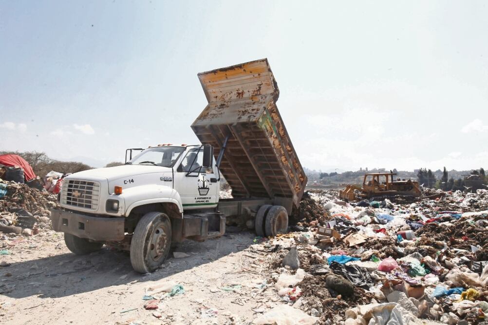 La CDMX y los municipios del Valle de México producen 24 mil toneladas de desechos al día; 75% se genera en localidades mexiquenses, informan. (JORGE ALVARADO. EL UNIVERSAL)