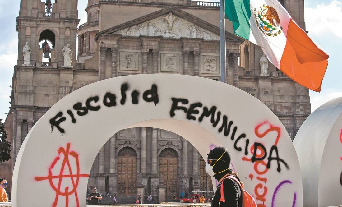 Mujeres integrantes de diversos movimientos y colectivos en el marco del 25 de Noviembre DÌa Internacional de la EliminaciÛn de la Violencia contra la Mujer. Foto: Crisanta Espinosa/Cuartoscuro