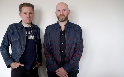 ¡Ya los exhibiste! Bajista de Franz Ferdinand se queja de coladera sin tapa en calles de Querétaro