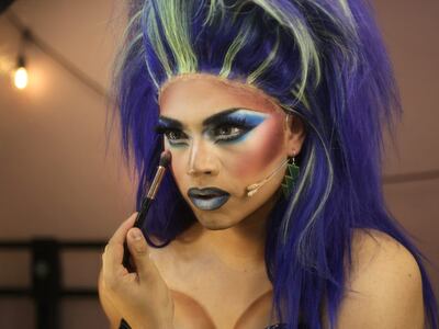 Tacones, teatro y libertad; el camino de "EMI" en Mentidrags