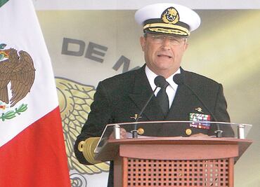 Entregan Cartillas de Derechos Humanos a personal de Marina