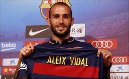 Aleix Vidal firma por cinco temporadas con Barcelona